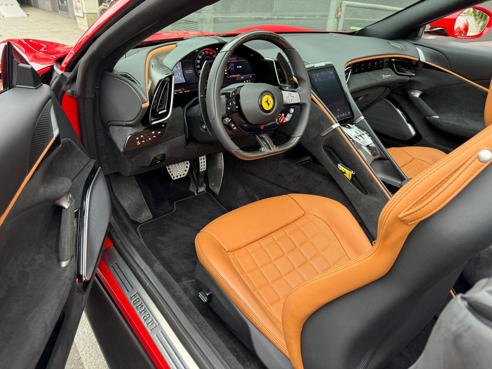 Ferrari Roma Spider — photo 2